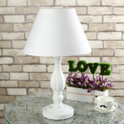 經(jīng)典精品白色歐洲創(chuàng)意臥室床頭臺(tái)燈創(chuàng)意宜家臺(tái)燈客房書(shū)房客廳臺(tái)燈 順成燈飾